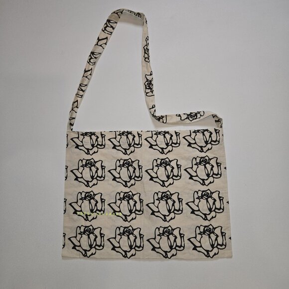 13 x 17" Freda Salvador Tote Bag Rose Floral Print Cream Black Linen Shop Rose U - Picture 1 of 6